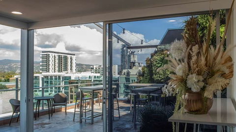 Majestic Roof Garden Hotel - Accommodation Perth 10