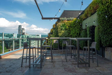 Majestic Roof Garden Hotel - Accommodation Perth 11