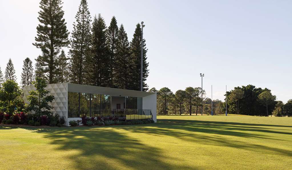 Ashmore QLD Perth Resorts