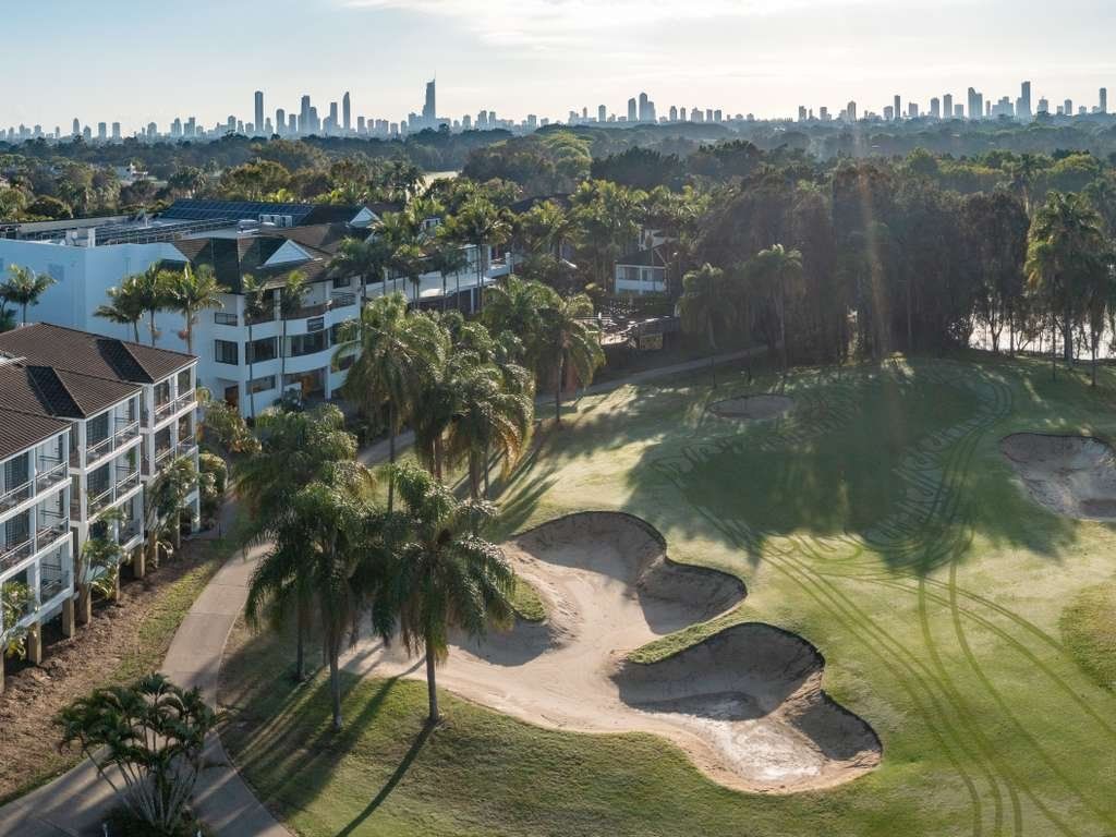 Carrara QLD Accommodation Perth