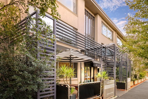 Birches Serviced Apartments - Accommodation Perth 1