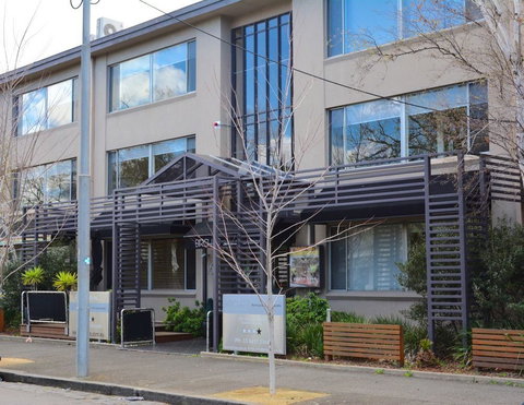 Birches Serviced Apartments - Accommodation Perth 2