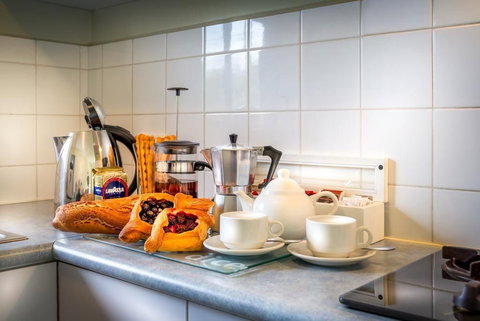 Birches Serviced Apartments - Accommodation Perth 7