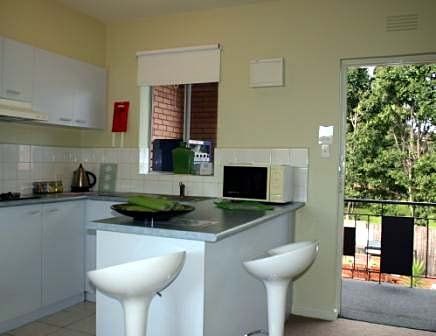 Birches Serviced Apartments - Accommodation Perth 10