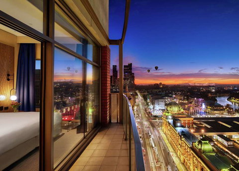 DoubleTree by Hilton, Flinders Street - Accommodation Perth 3
