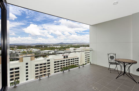 Astra Canberra Manhattan - Perth Resorts 8