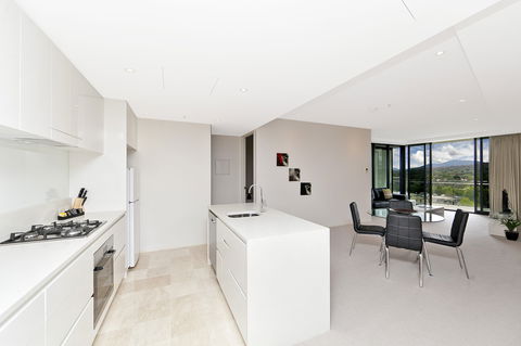 Astra Canberra Manhattan - Perth Resorts 10