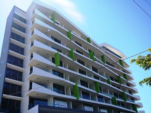 Code Apartments - Accommodation Perth 6