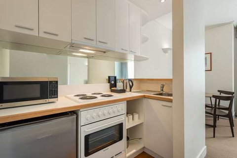 Mantra on Jolimont - Accommodation Perth 2