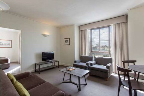 Mantra on Jolimont - Accommodation Perth 6