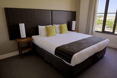 Mantra on Jolimont - Accommodation Perth 10