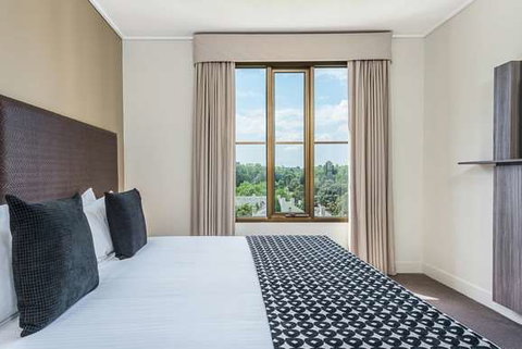 Mantra on Jolimont - Accommodation Perth 12