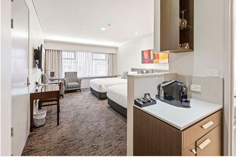 Alexandra Hills Hotel - Perth Resorts 6