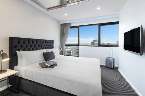 Meriton Suites Kent Street - Perth Resorts 11
