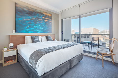 Zara Tower Serviced Apartments - Perth Resorts 13