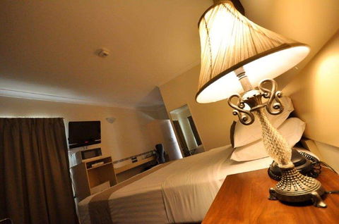 Emerald Maraboon Motor Inn - Accommodation Perth 4