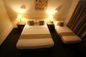Emerald Maraboon Motor Inn - Accommodation Perth 9