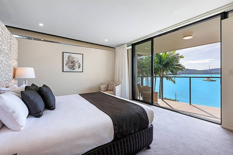 Mirage Whitsundays - Perth Resorts 0