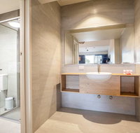 Nightcap at Manhattan Hotel - Perth Resorts