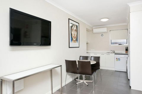 Forrest Hotel & Apartments - Perth Resorts 2