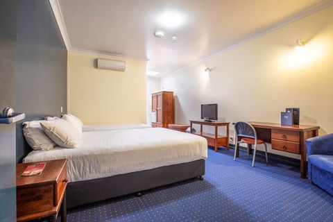 Atherton Hotel - Perth Resorts 2