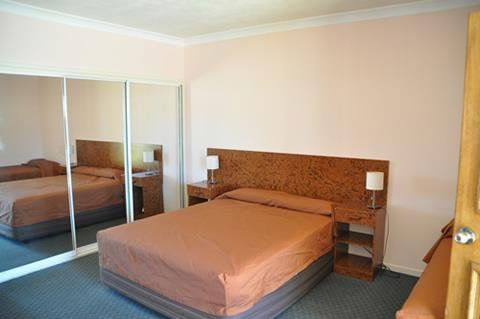 Townview Motel - Perth Resorts 1