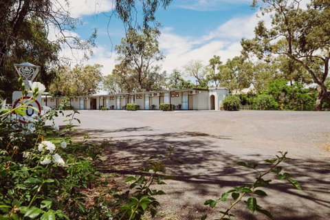 Artesian Spa Motor Inn - Accommodation Perth 1