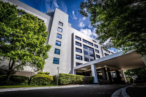 Crowne Plaza Canberra - Perth Resorts 1