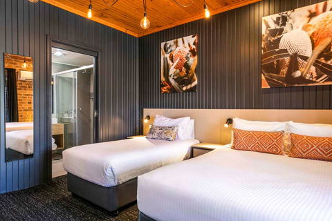 Macquarie Inn - Accommodation Perth 2