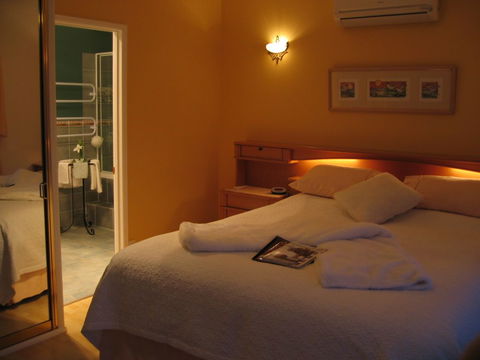 Villa Della Rosa B&B - Accommodation Perth 1