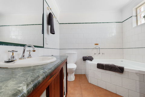 The Georgian Motor Lodge - Accommodation Perth 1