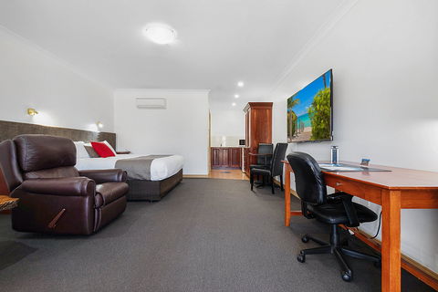 The Georgian Motor Lodge - Accommodation Perth 2