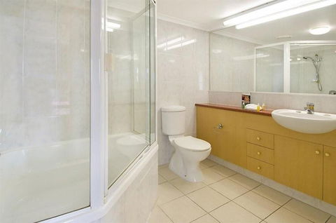 Springwood Tower Apartment Hotel - Perth Resorts 2