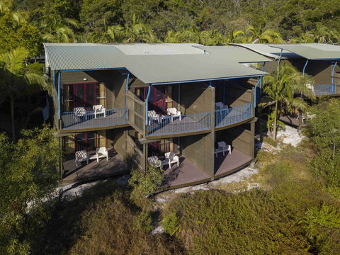 Mercure Kingfisher Bay Resort - Accommodation Perth 1