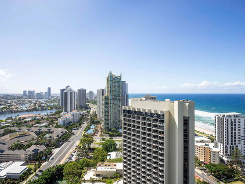 Mantra Crown Towers Surfers Paradise - Accommodation Perth 2