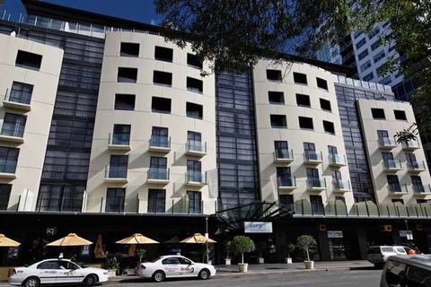 Mantra Hindmarsh Square - Perth Resorts 0