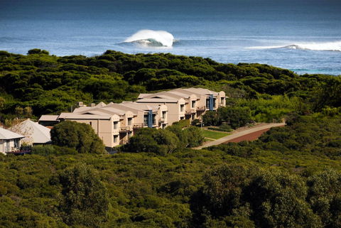 Margarets Beach Resort - Perth Resorts 0