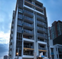 Meriton Suites Southport - Accommodation Perth