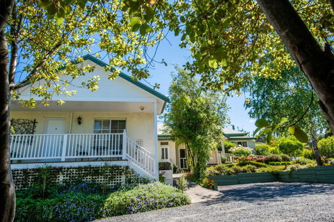 Yarra Gables Motel - Accommodation Perth 1