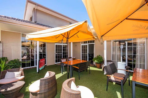 Winning Post Motel - Accommodation Perth 0