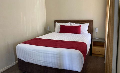 Ashton Townhouse Motel & Suites Tumut - Perth Resorts 1