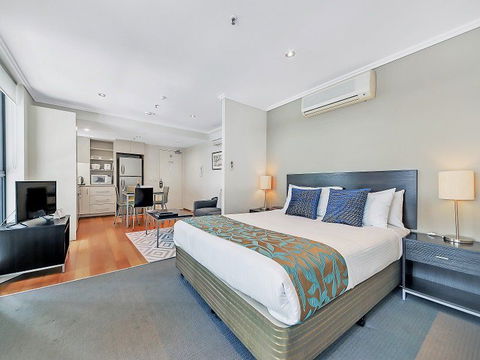 Quest River Park Central - Perth Resorts 5