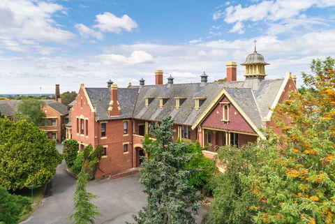 Club Wyndham-Trademark Collection - Perth Resorts 1