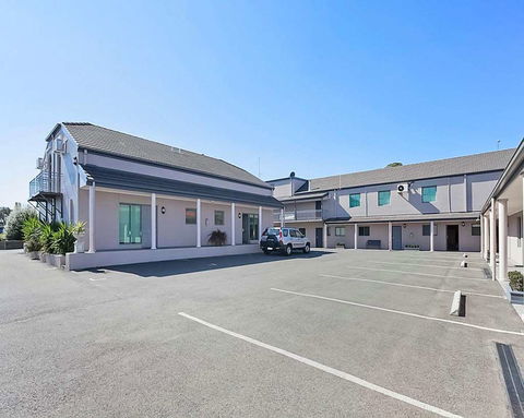 Quality Inn & Suites Menzies - Perth Resorts 2