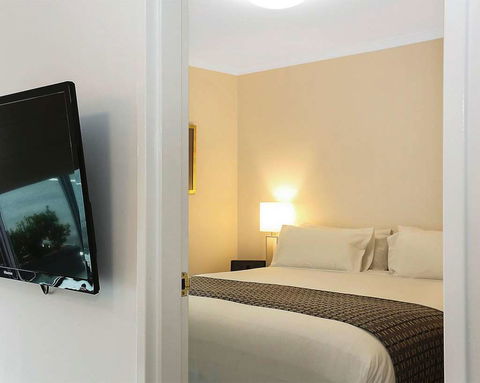 Quality Inn & Suites Menzies - Perth Resorts 5