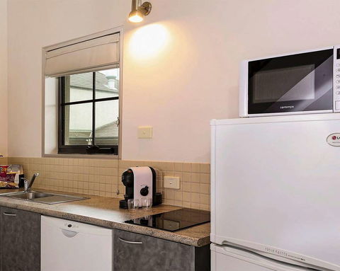 Quality Inn & Suites Menzies - Perth Resorts 7
