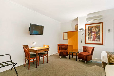 Quality Inn & Suites Menzies - Perth Resorts 17