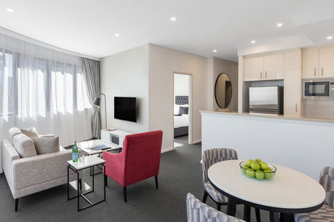 Meriton Suites Kent Street - Accommodation Perth 1