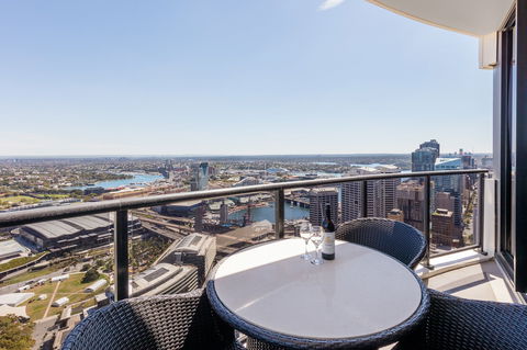 Meriton Suites Kent Street - Accommodation Perth 2