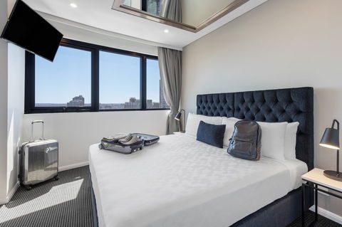 Meriton Suites Kent Street - Accommodation Perth 3